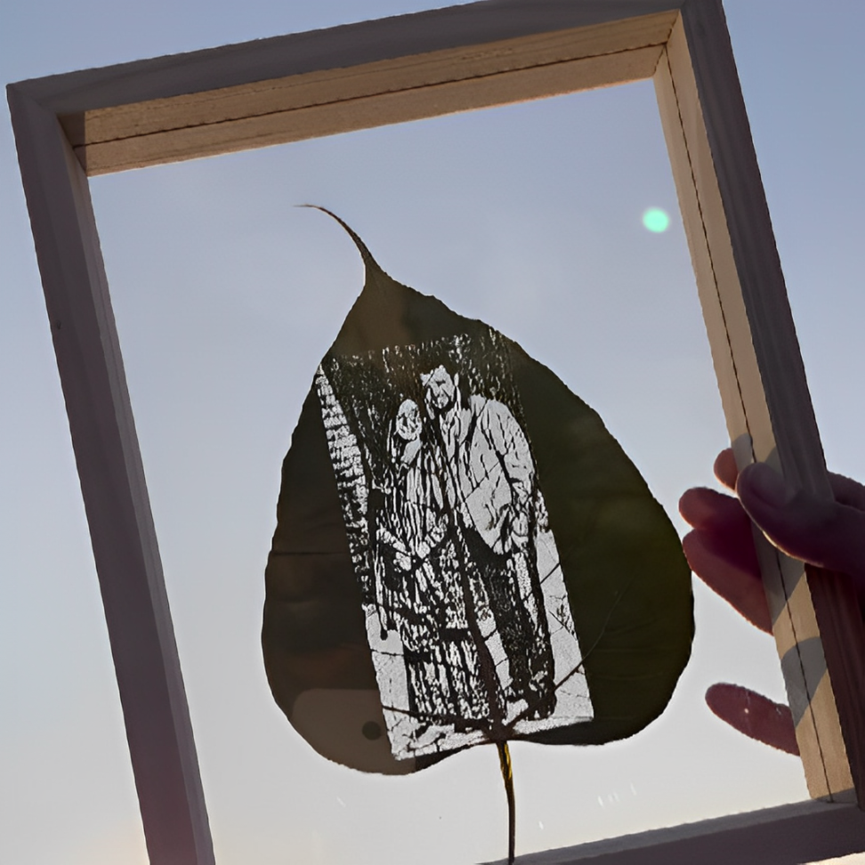 Customized Leaf Engraving (For Bride and Groom)