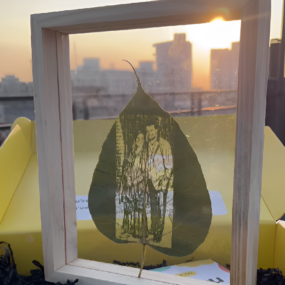 Customized Leaf Engraving (For Bride and Groom)