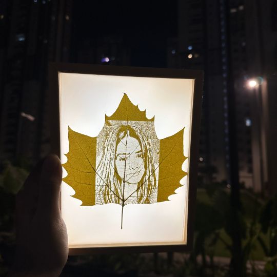 Customized Leaf Engraving (For Girlfriend)