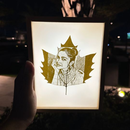 Leaf Engraving With Light Wooden Frame