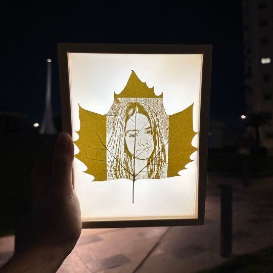 Leaf Engraving With Light Wooden Frame