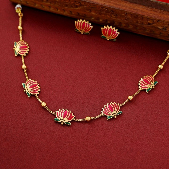 Lotus Choker