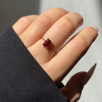 Elegant Chain Ring