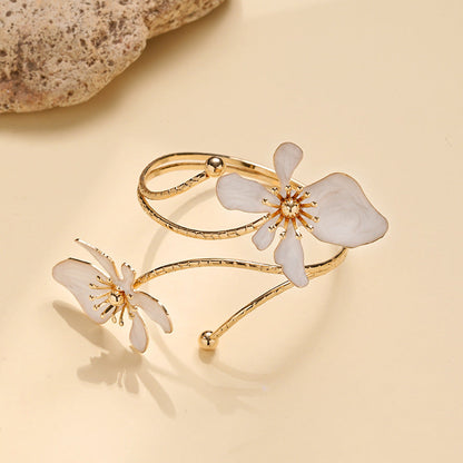 White Petal Luxe Jewelry Set