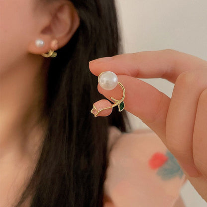 Tulip Pearl Earrings