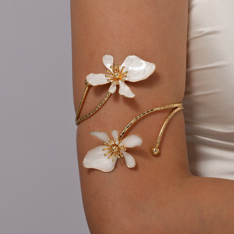 White Petal Luxe Jewelry Set