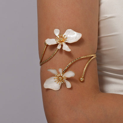 White Petal Luxe Jewelry Set