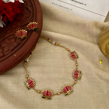 Lotus Choker