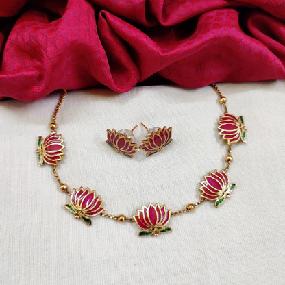 Lotus Choker