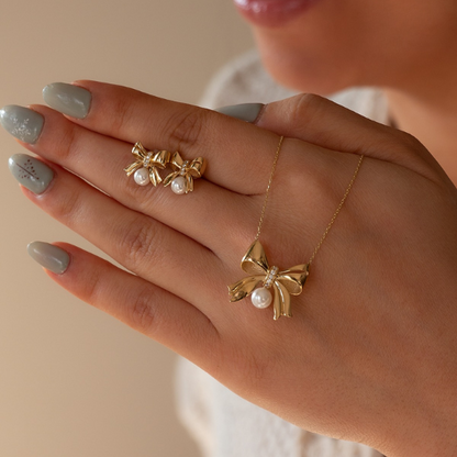 Bow Pearl Set