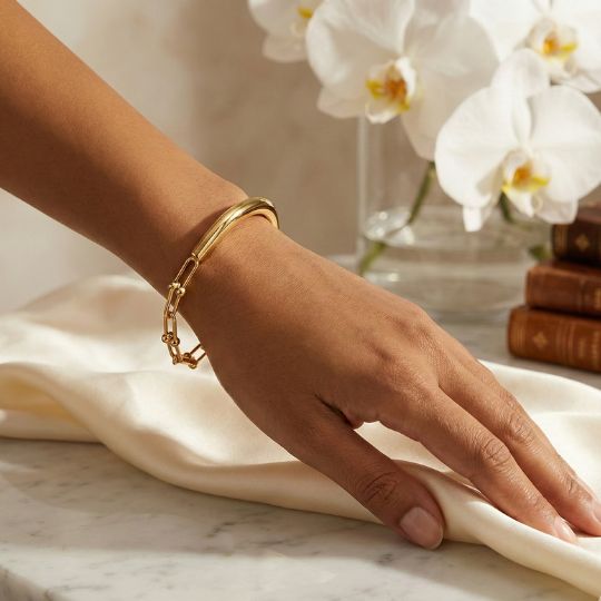 Gold Curved Chain Bracelet