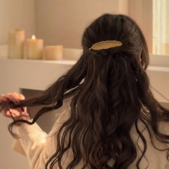 Elegant Leaf Hair Accessory