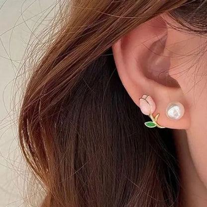 Tulip Pearl Earrings