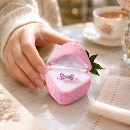 Strawberry Box With Bow Ring