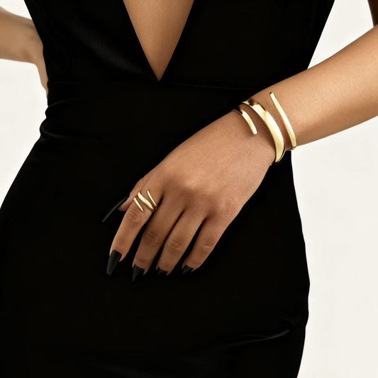 Spiral Golden Ring & Bracelet Combo